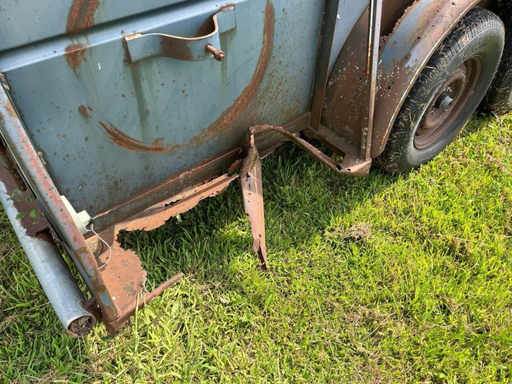 14ft.-livestock-trailer-image-10