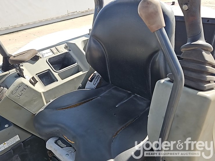 bobcat-e32-image-31