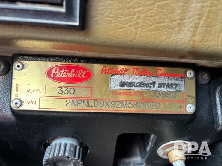 2002-peterbilt-330-image-70