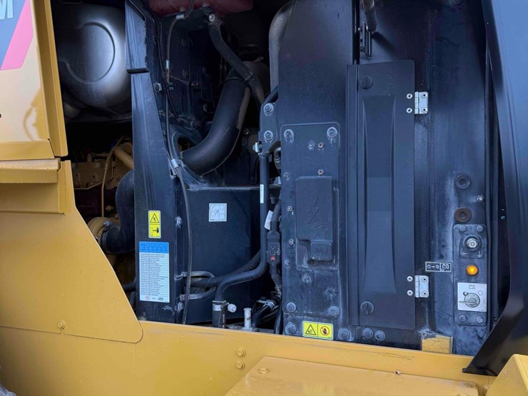 caterpillar-926m-image-8