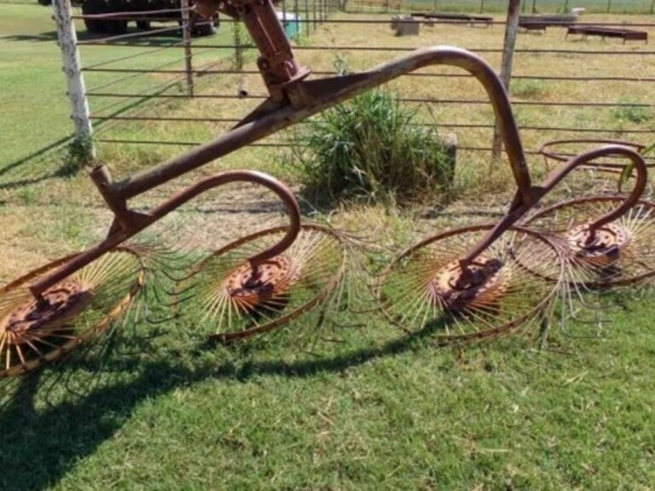 3pt-one-side-4-wheel-hay-rake-image-1