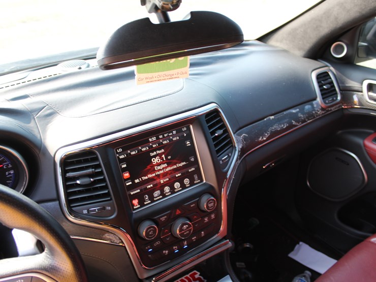 2017-jeep-grand-cherokee-image-10