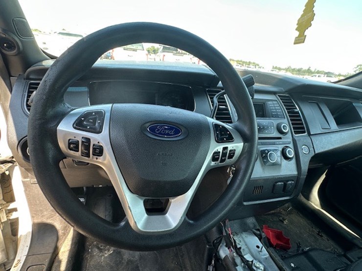 #23002-•-2017-ford-taurus-image-54