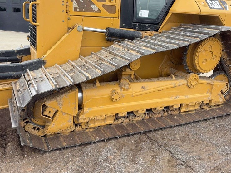 2013-cat-dgn-lgp-dozer-image-5