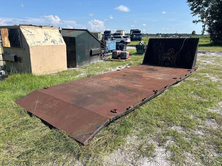 22ft-rolloff-flatbed-body-image-4