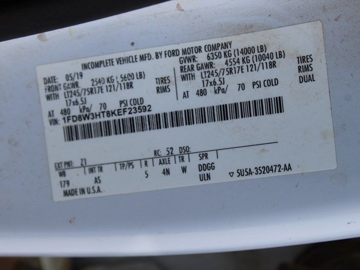 2019-ford-f350-xl-image-17
