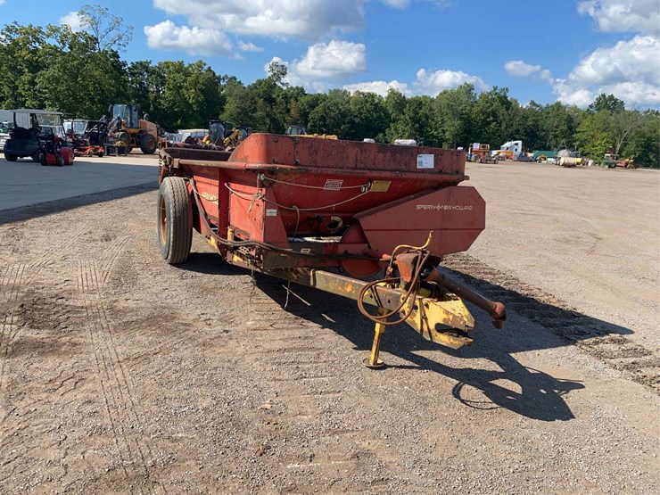 new-holland-519-image-3