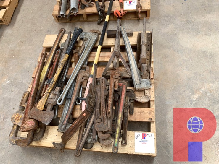 pallet-of-pipe-wrenches,-(1)-axe,-(1)-spade-image-1