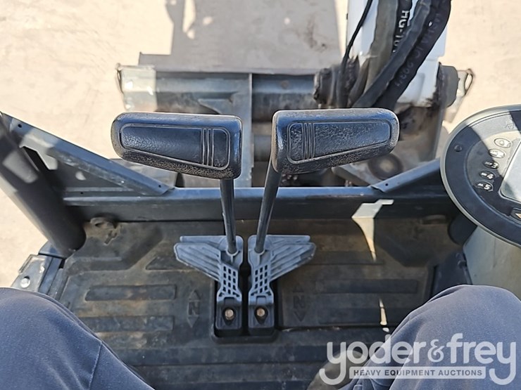 bobcat-e32-image-36
