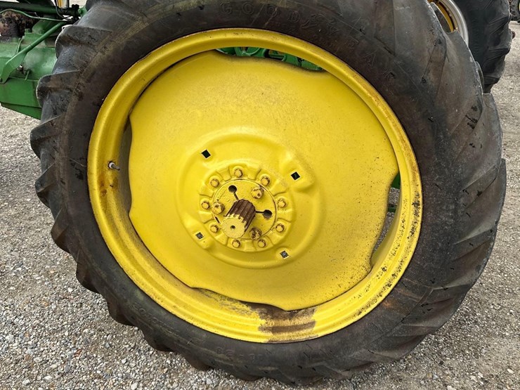 john-deere-a-image-12