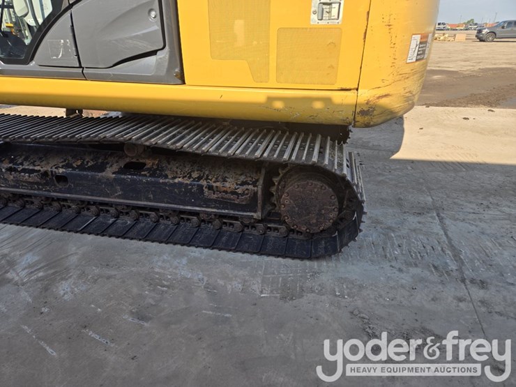 2022-deere-130g-image-17