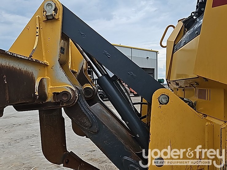 2018-deere-850k-image-31