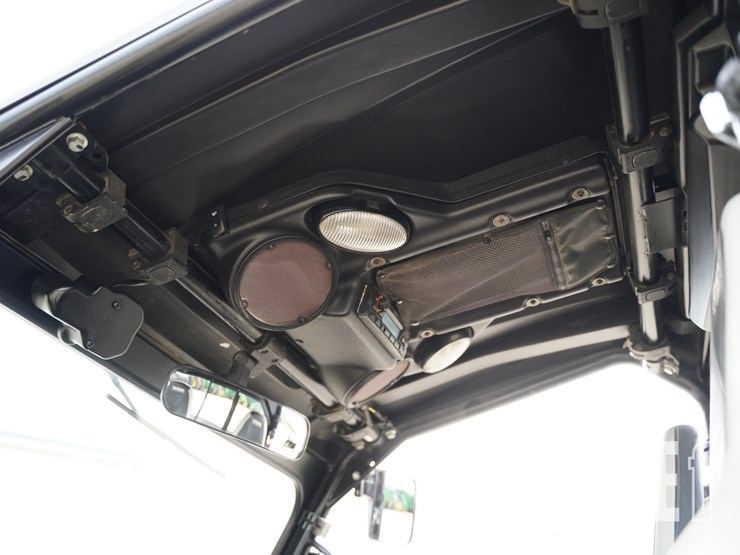 2012-john-deere-gator-rsx-850i-image-26