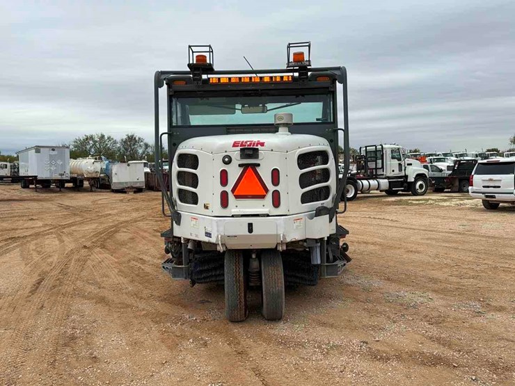 2008-elgin-sweeper-image-6
