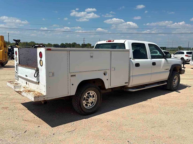 2005-chevrolet-silverado-image-4