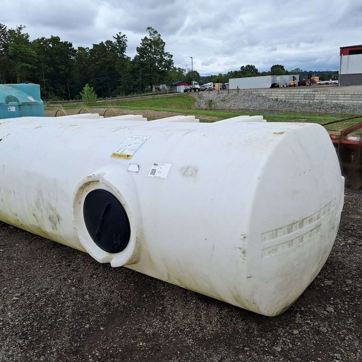 1200 Gallon Poly-Tank