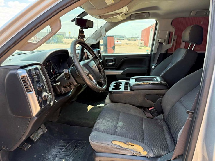 2016-chevrolet-silverado-3500-image-5
