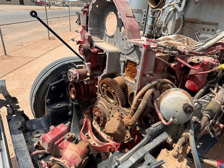 2013-peterbilt-388-image-18
