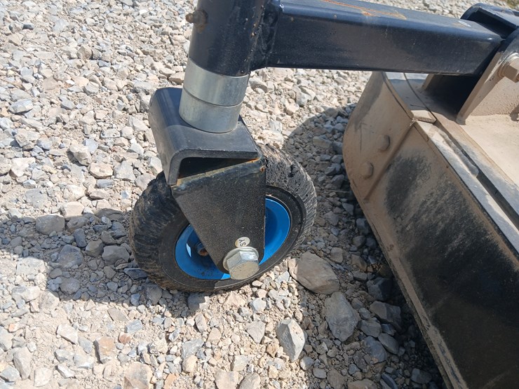 #19696-•-wolverine-3-blade-mower-skid-steer-attachment-[damaged]-image-16