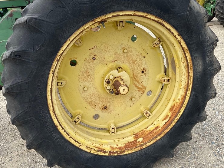 john-deere-720-image-6