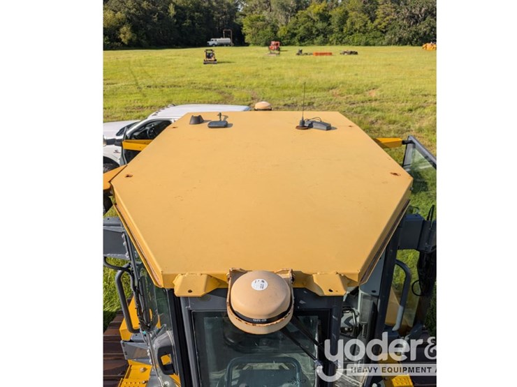 2022-deere-850l-lgp-image-27
