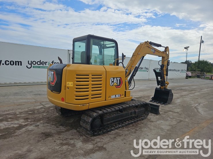 2021-caterpillar-305.5-image-4