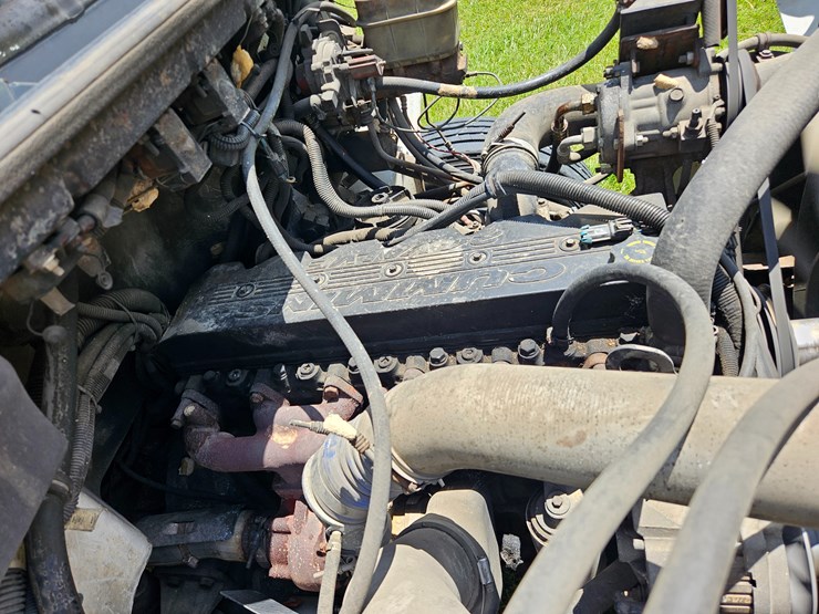 2000-freightliner-fl60-image-49