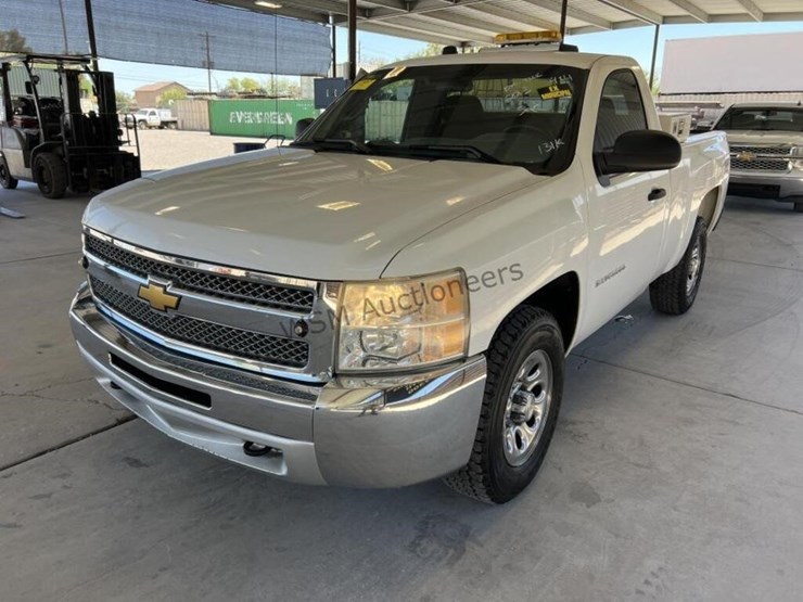 2013-chevrolet-silverado-1500-image-4