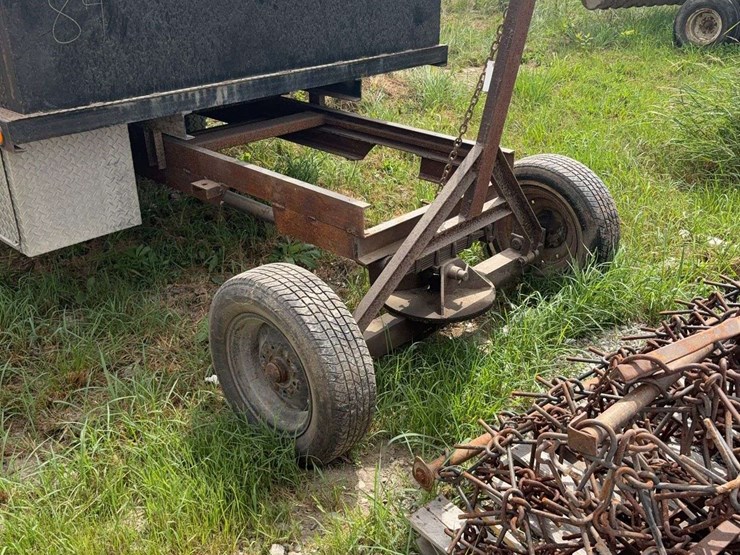 flatbed-off-ford-truck-on-running-gear-image-2