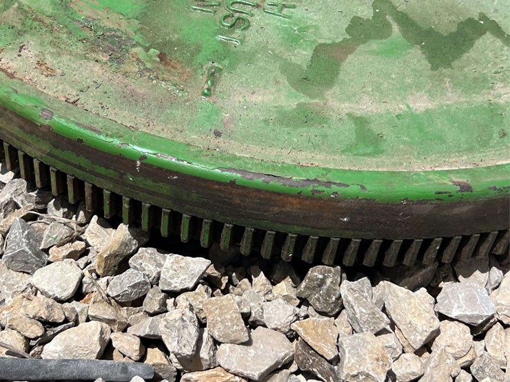 john-deere-model-g-flywheel-image-2