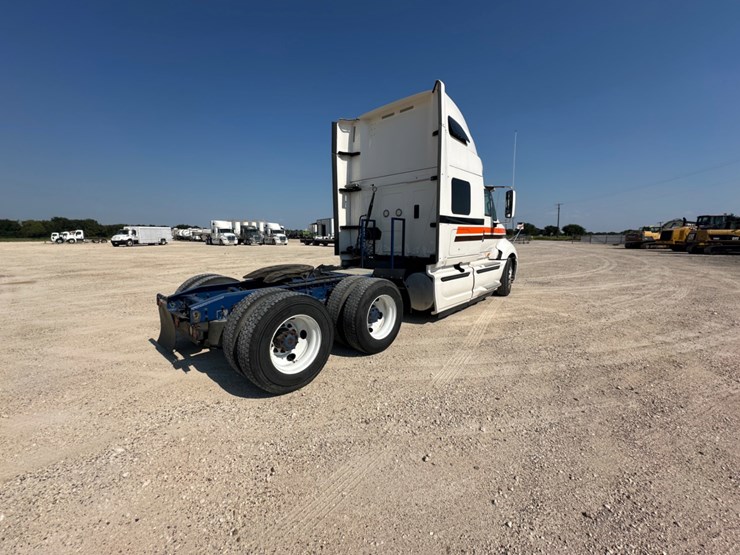 2017-international-prostar-image-5