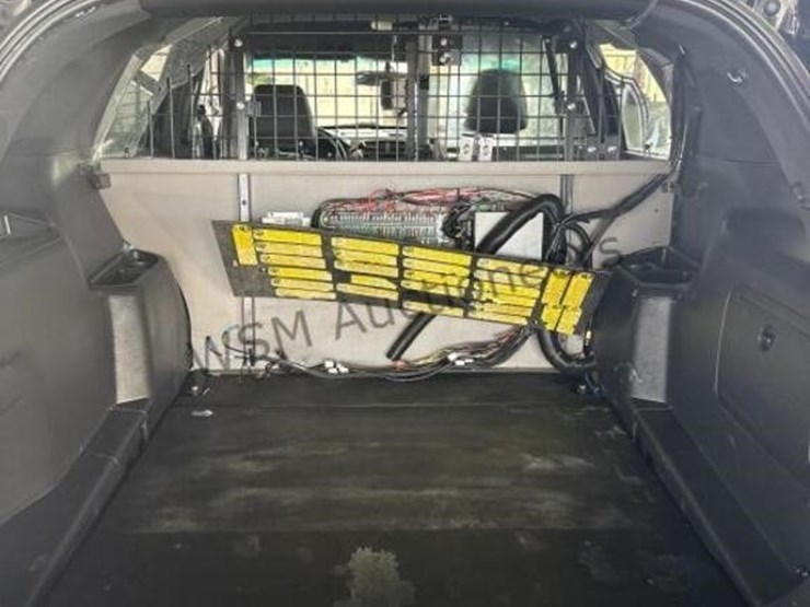 2016-ford-explorer-image-9