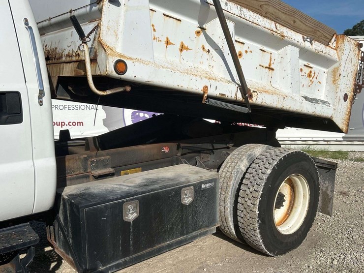 2005-ford-f750-image-25