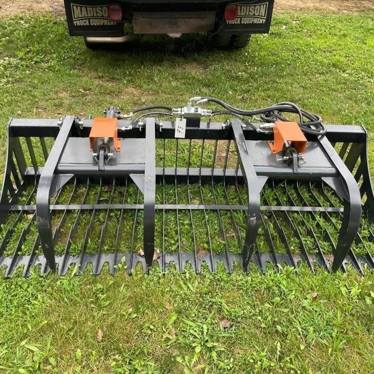 New 7' Skidsteer Grapple Bucket