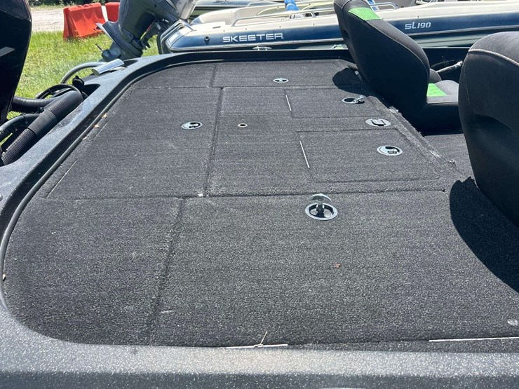 2017-nitro-z-19ft-bass-boat-with-26ft-t/a-boat-trailer-image-18