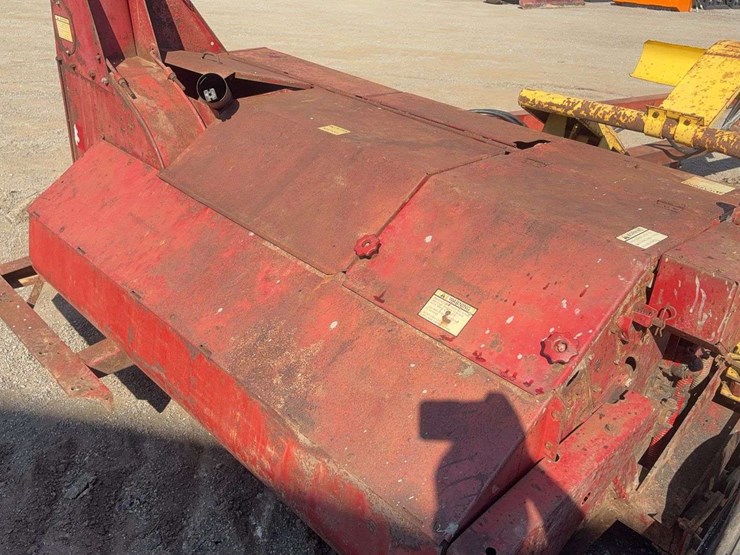 new-holland-890-image-7