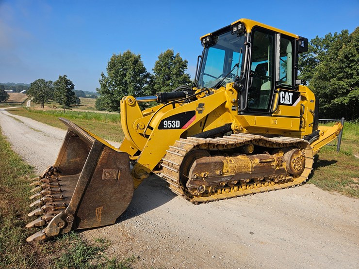2014-caterpillar-953d-image-4
