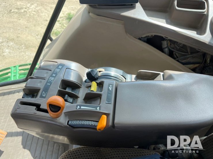 2014-john-deere-6140r-image-50