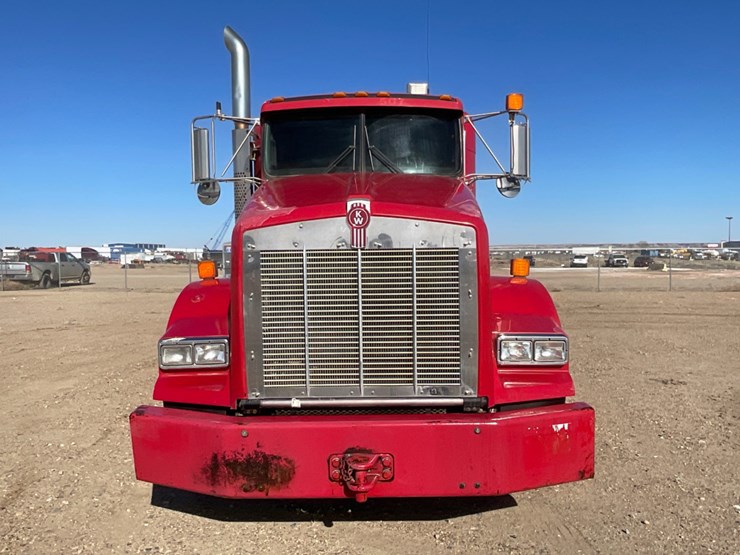 2011-kenworth-t800-image-3