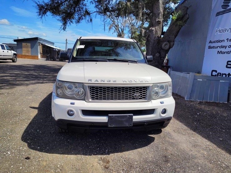 2008-land-rove-range-rover-sp-runs/moves-hse-image-2