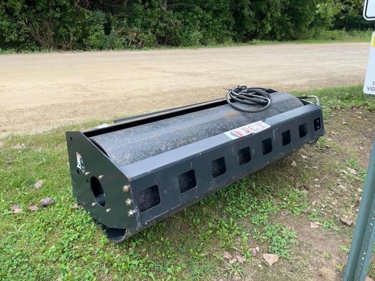 new-jct-skidsteer-roller-image-1