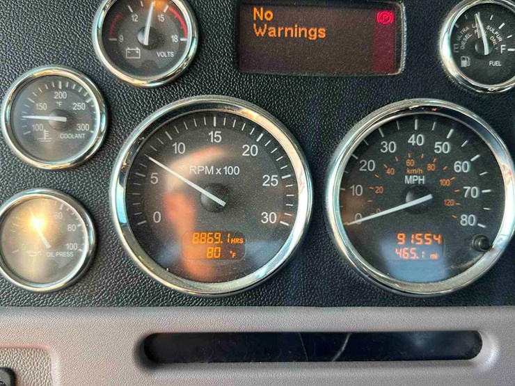 2013-peterbilt-367-image-12