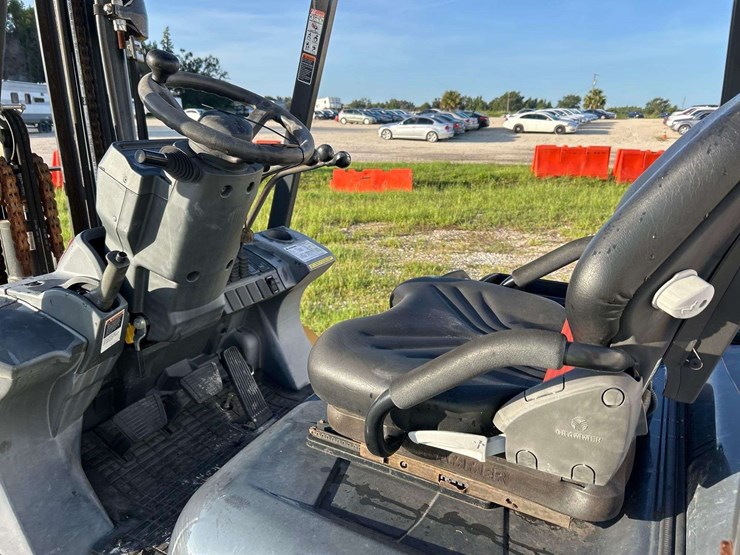 2019-caterpillar-dp35n-7,000lb-diesel-forklift-image-8