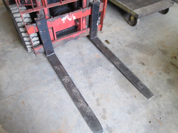 #12-•-#26939-•-nissan-14-3000lb-pneumatic-tire-forklift-nf01m14-image-11