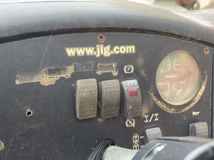 2006-jlg-g6-42a-image-35