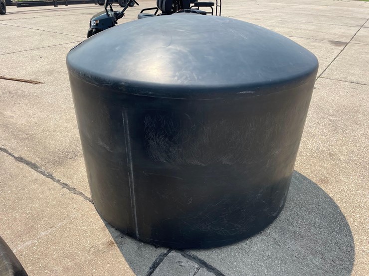 550-gallon-poly-tank-image-2