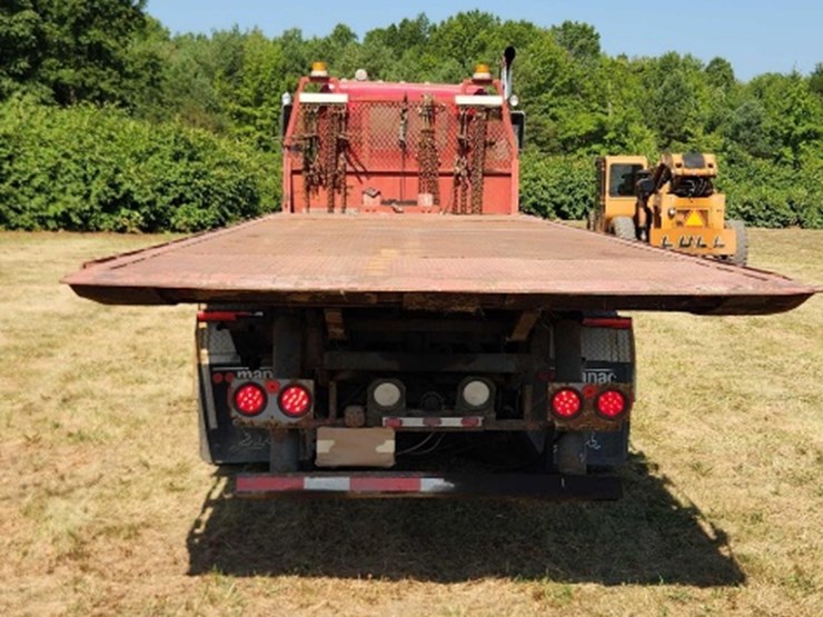year:-1986-make:-peterbilt-model:-359-vehicle-type:-truck-mileage:-showing-335,508-drive-line:-6x4-image-4
