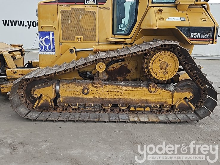 2005-caterpillar-d5n-image-19