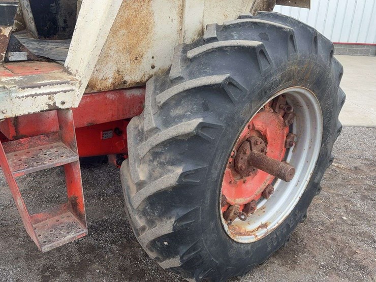 1977-case-970-2wd-tractor-image-18