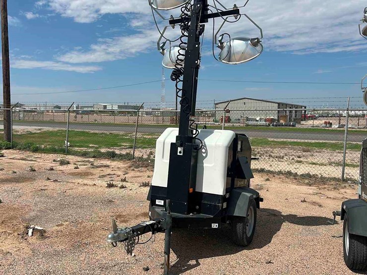 2021-allmand-bros,-inc.-night-lite-tower-image-1